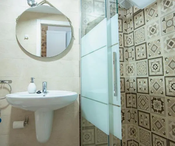 Nuevo Casco Antiguo At Postigo 20